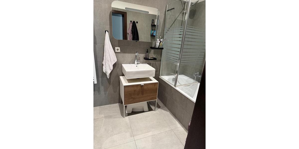 Etagenwohnung Bochum Bochum-Südwest - 3 Zimmer, 100 m&sup2;, 1.450&euro; | Angebot:27587057