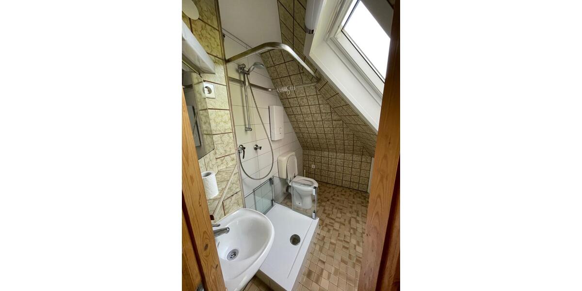 Dachgeschoßwohnung Essen Stadtbezirk VII - 2 Zimmer, 62 m&sup2;, 600&euro; | Angebot:26350508