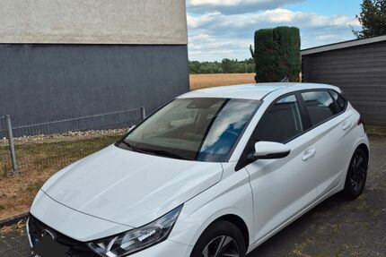 Hyundai i20 15.100 km 13.490 &euro; Bochum 44894