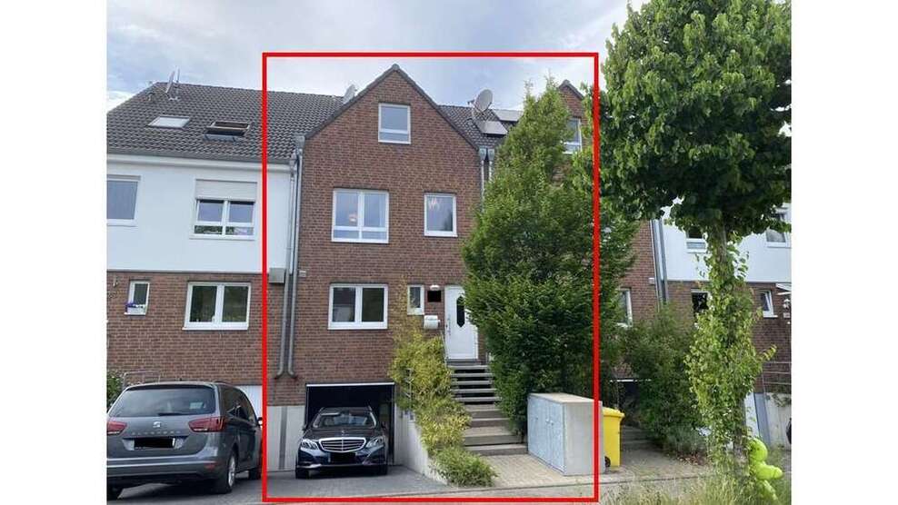 Haus zum Kaufen in Düsseldorf 975.000 € 153 m²