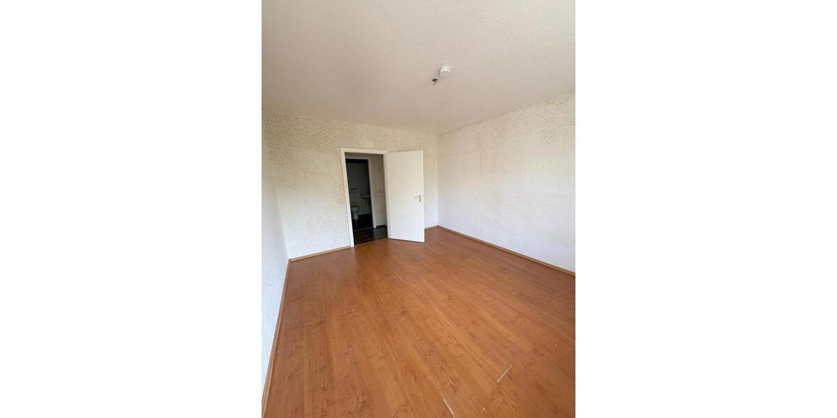 Etagenwohnung Ratingen Tiefenbroich - 3 Zimmer, 82 m&sup2;, 879&euro; | Angebot:26270295