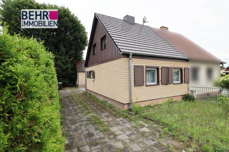 Kleine DHH mit grossem Tobegarten sucht kreative Handwerker