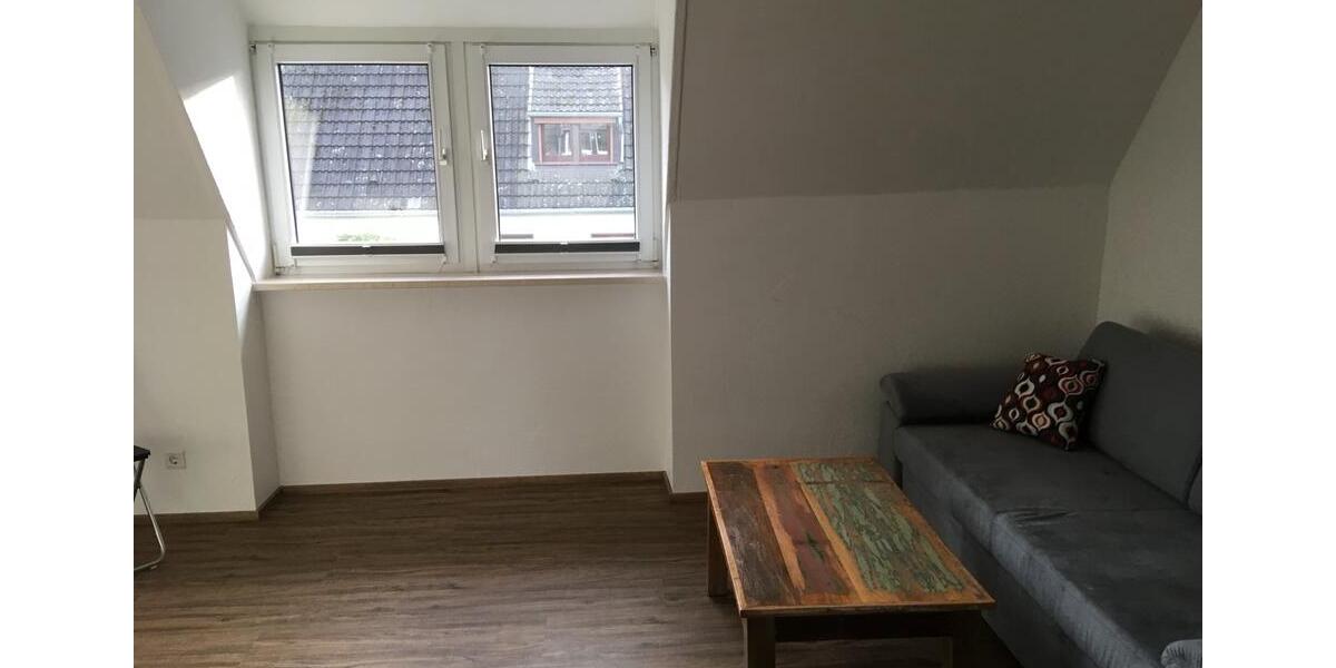Dachgeschoßwohnung Duisburg Huckingen - 2 Zimmer, 47 m&sup2;, 750&euro; | Angebot:26200595