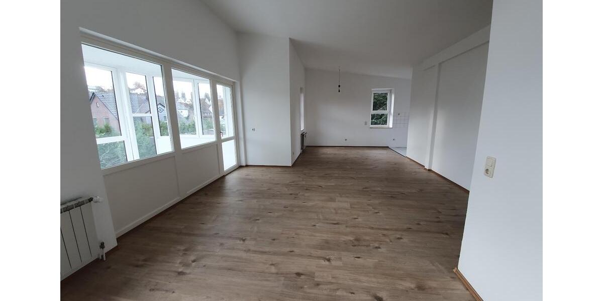 Nur mit WBS: Lichtdurchflutet & großzügig: 2-Zimmer-Wohnung mit Wintergarten zimmer