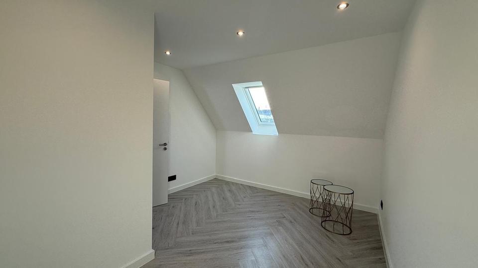 Doppelhaushälfte Essen Stadtbezirk VI - 4 Zimmer, 190 m&sup2;, 3.000&euro; | Angebot:26397480