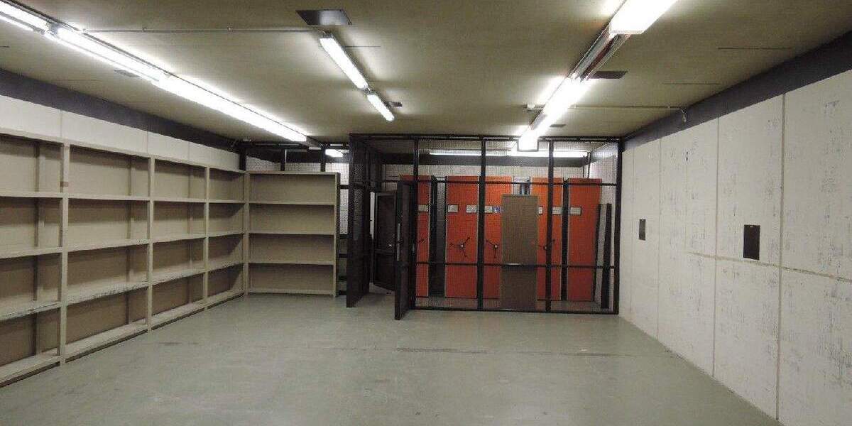 180qm Lager- Ausstellungsflächen mit ca.80qm Büro in Wesel Citynah zimmer