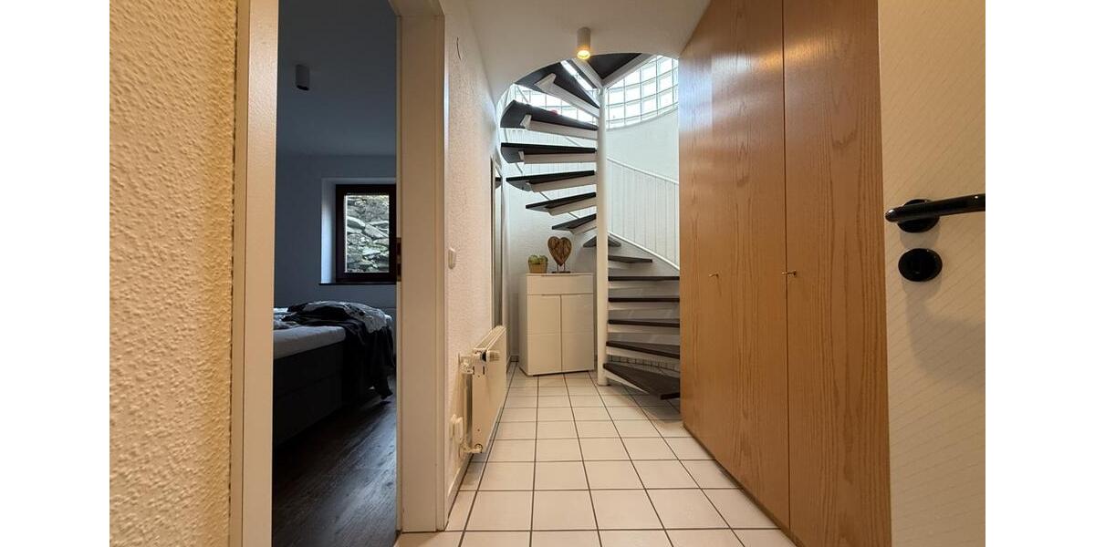 Erdgeschoßwohnung Gladbeck - 3 Zimmer, 135 m&sup2;, 1.300&euro; | Angebot:26021642