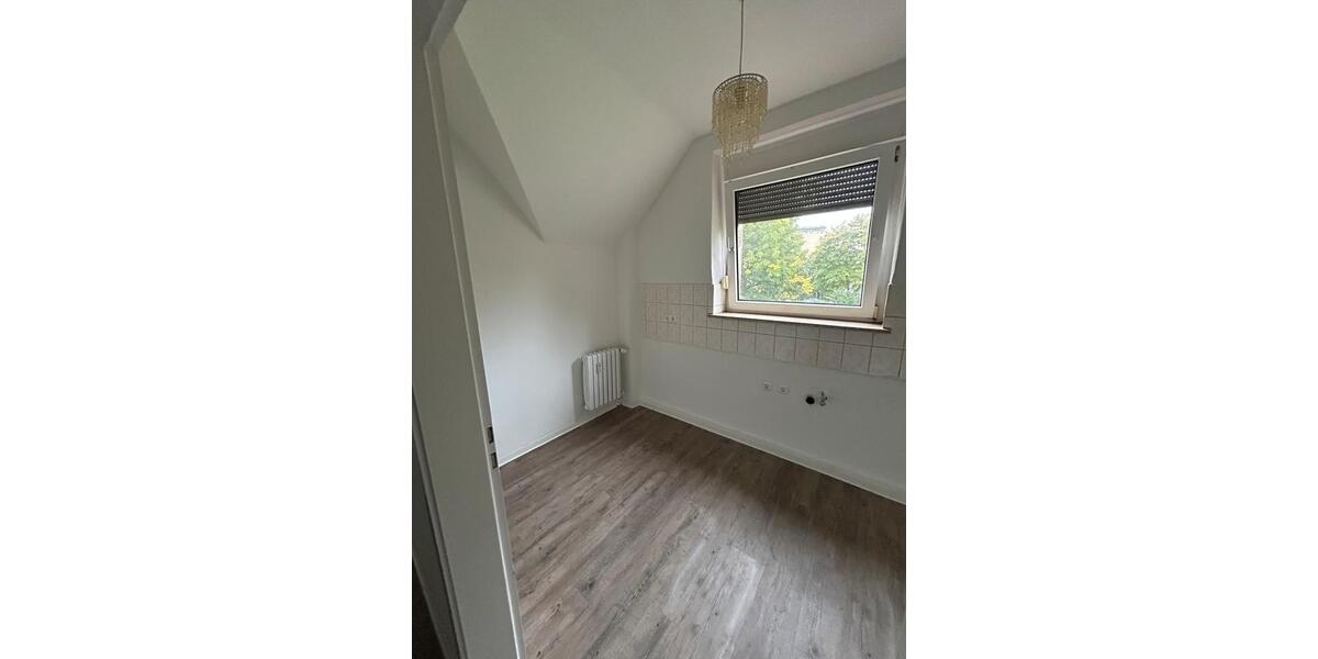 Dachgeschoßwohnung Recklinghausen Berghausen - 4.5 Zimmer, 81 m&sup2;, 1.050&euro; | Angebot:24549453