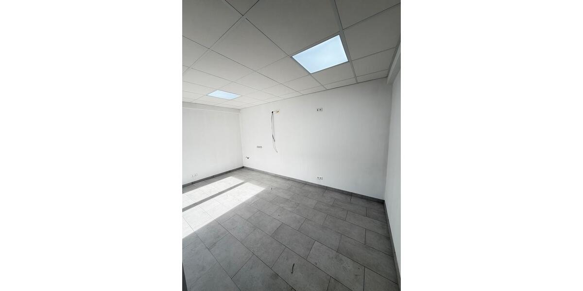 Gewerbeobjekt Voerde (Niederrhein) - 2.000&euro; | Angebot:26527927