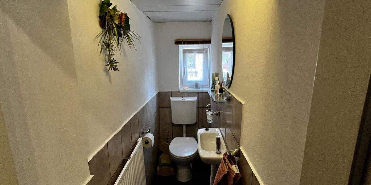 Charmantes Einfamilienhaus mit Kamin, Garten & Stellplätzen in Bochum 4 zimmer