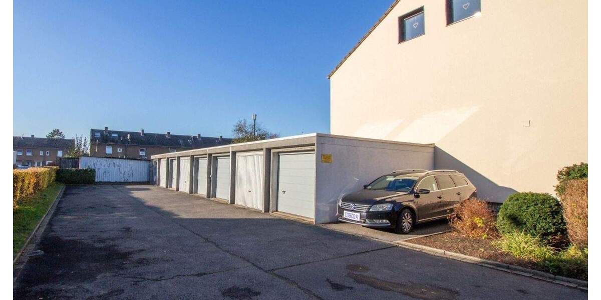 Reihenmittelhaus mit großzügigem Dachgeschoss #Garage #ruhige Lage 5 zimmer