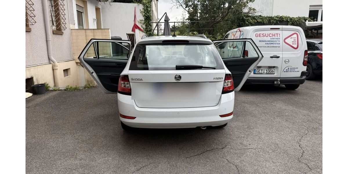 Skoda Fabia 55.000 km 11.000 &euro; Essen 45326
