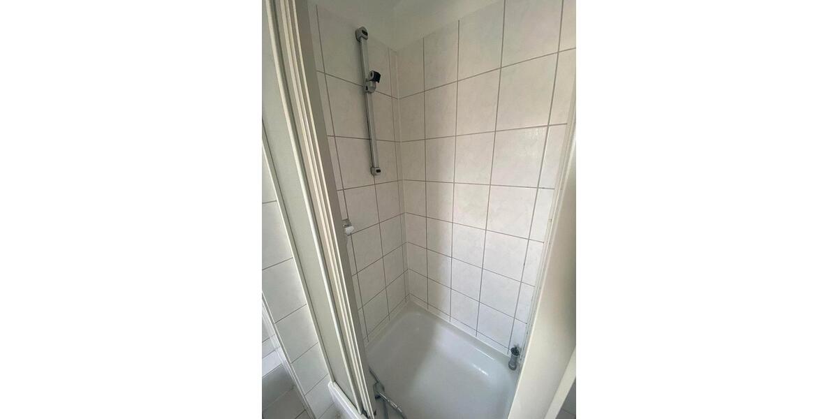 Dachgeschoßwohnung Duisburg Duisburg-Mitte - 2 Zimmer, 65 m&sup2;, 450&euro; | Angebot:26262987