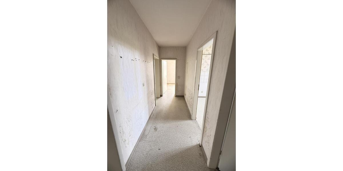 Dachgeschoßwohnung Duisburg Hamborn - 3.5 Zimmer, 70 m&sup2;, 321&euro; | Angebot:26595023