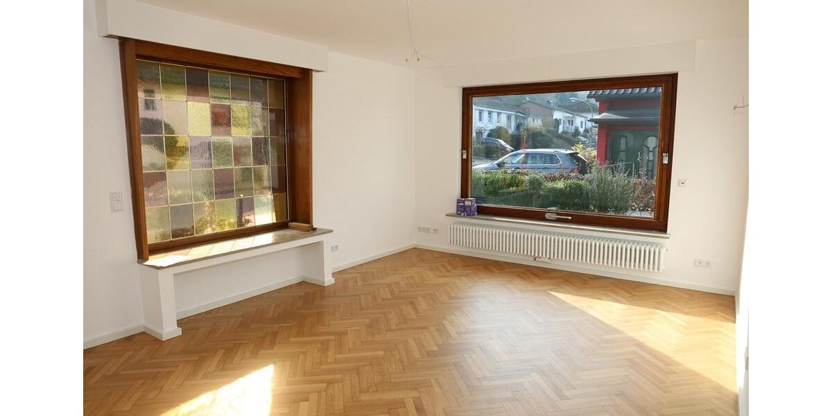 Erdgeschoßwohnung Hattingen - 3.5 Zimmer, 120 m&sup2;, 1.200&euro; | Angebot:26288093