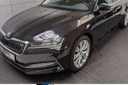 Skoda Superb 81.999 km 20.970 € Raesfeld 46348
