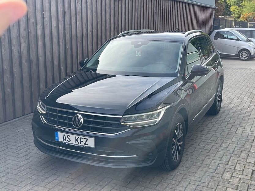 VW Tiguan 92.334 km 24.900 € Castrop-Rauxel 44579