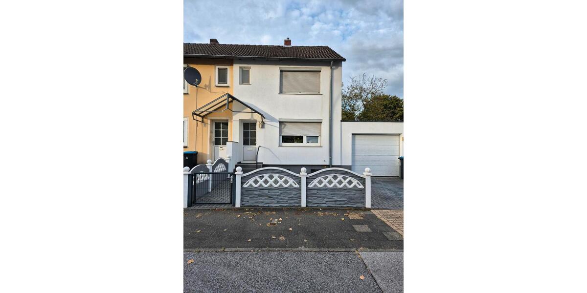 Reiheneckhaus mit Garage 9 zimmer