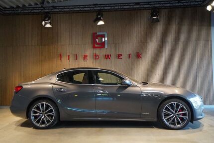 Maserati Ghibli 70.000 km 44.941 &euro; Duisburg 47228