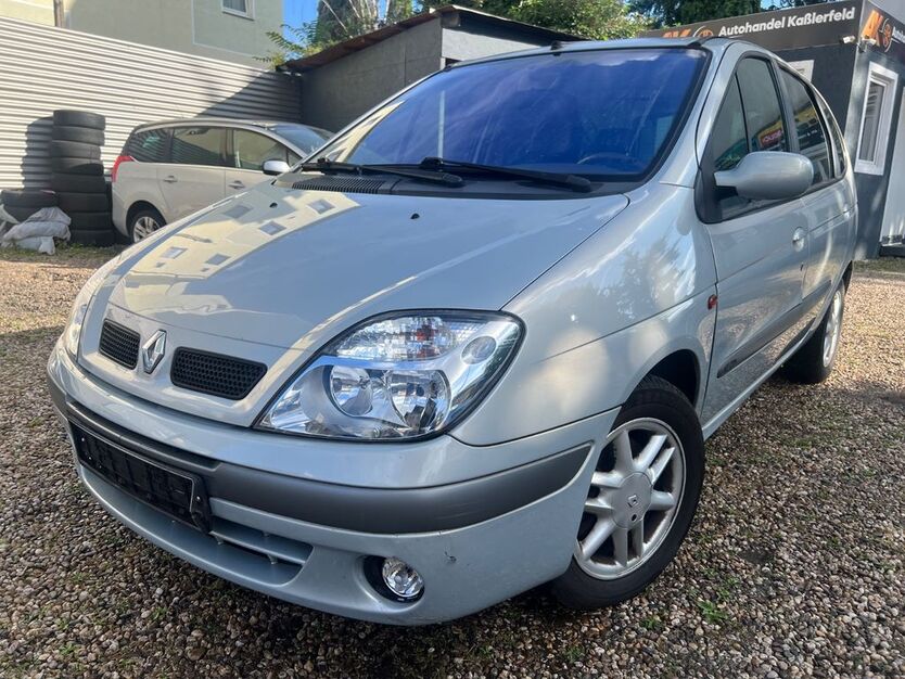 Renault Scenic 147.000 km 1.790 € Duisburg 47059