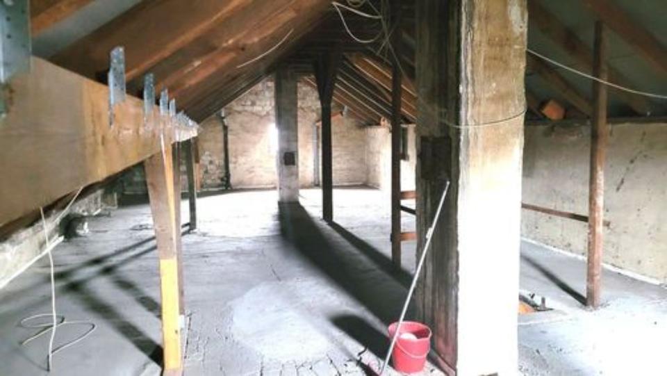 Provisionsfreies, Zweifamilienhaus mit Einliegerwohnung 8 zimmer