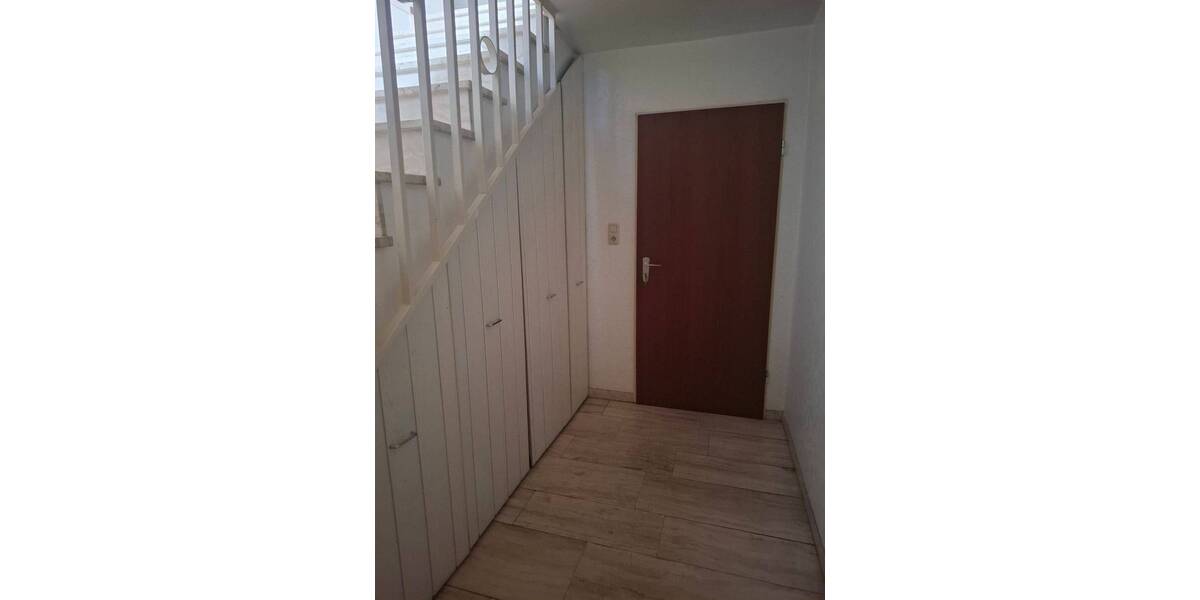 Freistehendes Ein-Zweifamilienhaus mit Garten, Sauna und Kellerbar in ruhiger Sackgasse in Moers-Kapellen zimmer