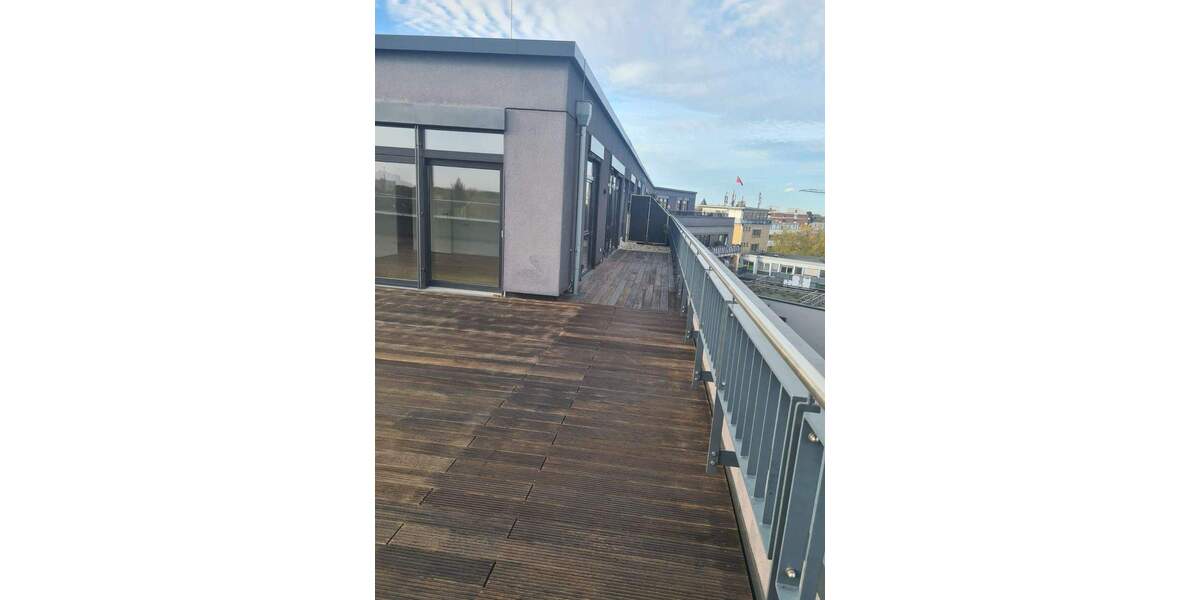 3 Nettokaltmieten frei bei Anmietung, Penthousewohnung mit 180 m² Dachterrasse in Moers zu vermieten 3 zimmer