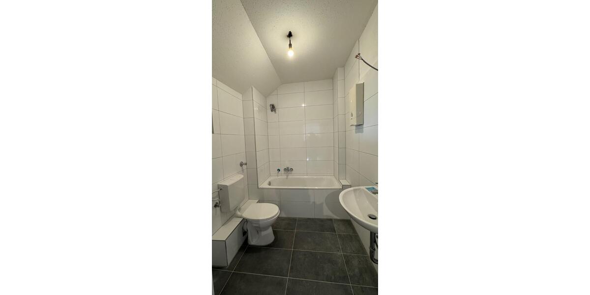 Erstbezug nach Sanierung: 3,5-Zi-Wohnung im 3. OG in Bochum-Lange 3 zimmer