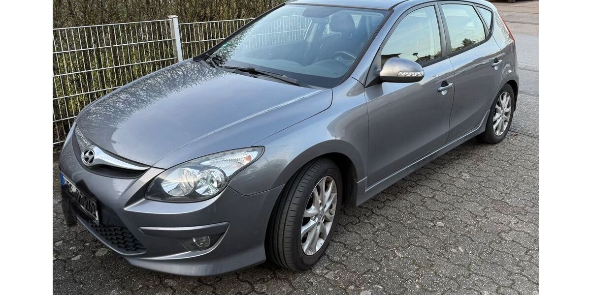 Hyundai i30 172.000 km 4.000 &euro; Moers 47445