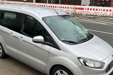 Ford Tourneo Courier 192.000 km 5.653 &euro; Essen 45138