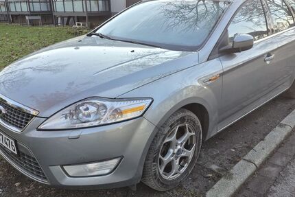 Ford Mondeo 177.800 km 4.250 &euro; Oberhausen 46119