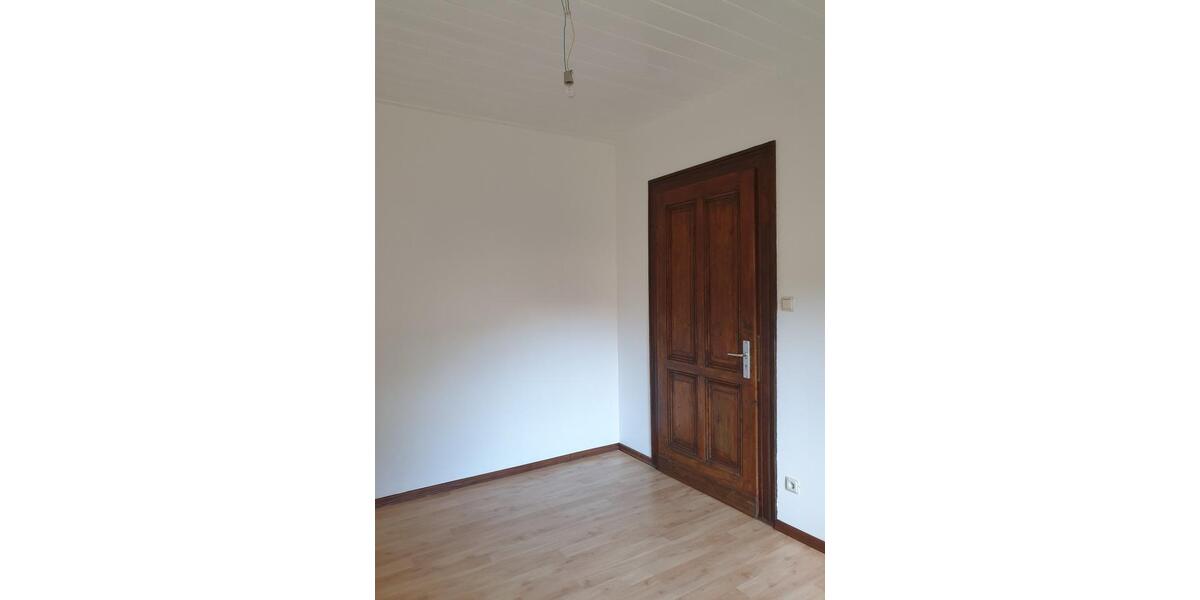 Erdgeschoßwohnung Duisburg Mittelmeiderich - 3 Zimmer, 75 m&sup2;, 600&euro; | Angebot:26321219