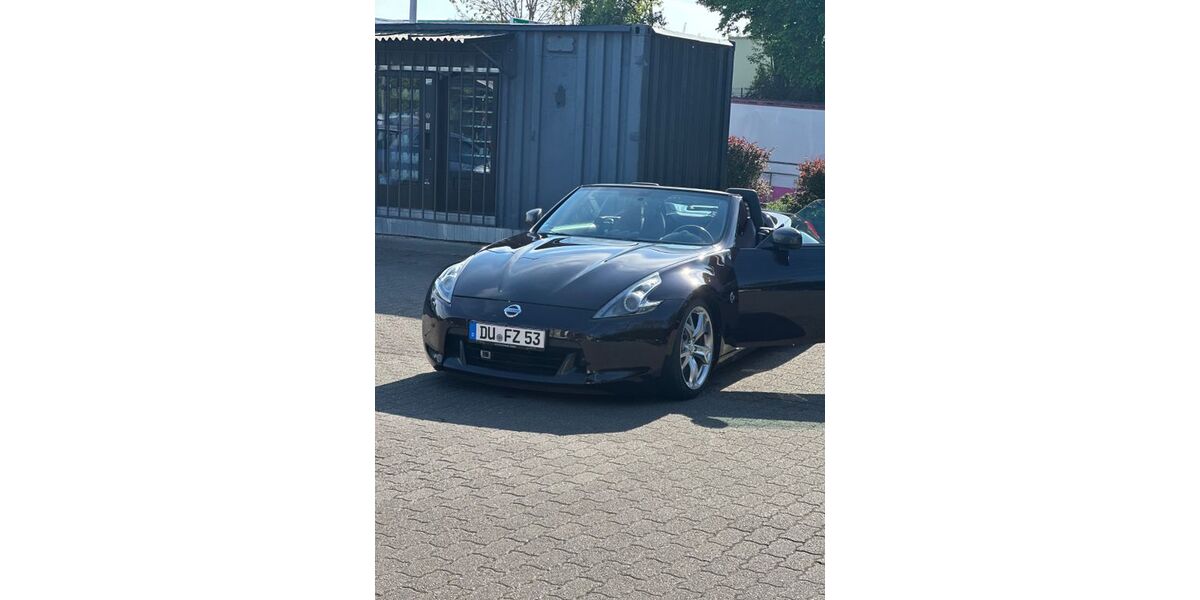 Nissan 370Z 75.000 km 22.998 &euro; Duisburg 47198