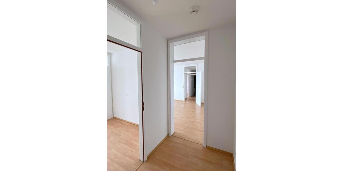 Etagenwohnung Duisburg Beeck - 3 Zimmer, 82 m&sup2;, 579&euro; | Angebot:26389116