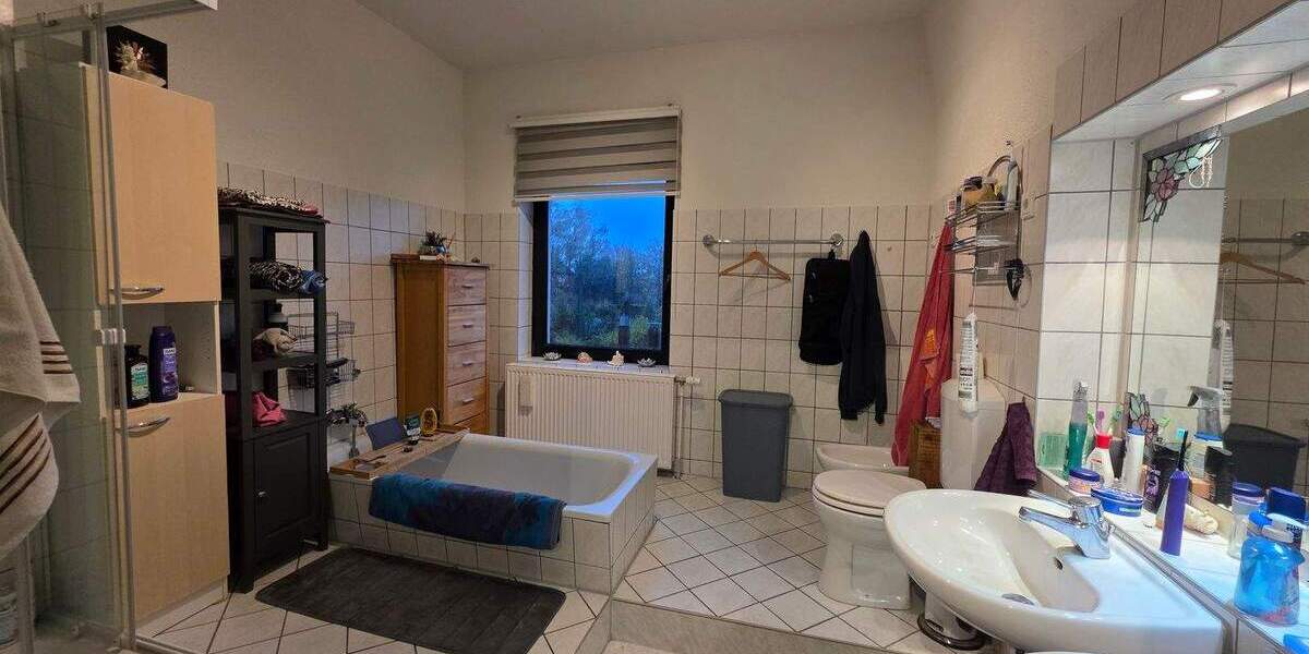Doppelhaushälfte Velbert Mitte - 5 Zimmer, 145 m&sup2;, 560.000&euro; | Angebot:25897604