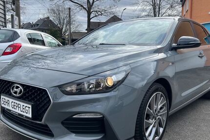 Hyundai i30 69.000 km 12.999 &euro; Essen 45357