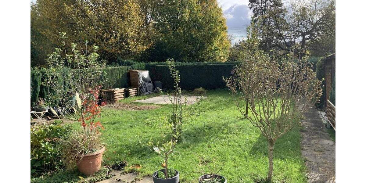 Lichtdurchflutete Eigentumswohnung mit Garten & vielseitigem Souterrain 5 zimmer