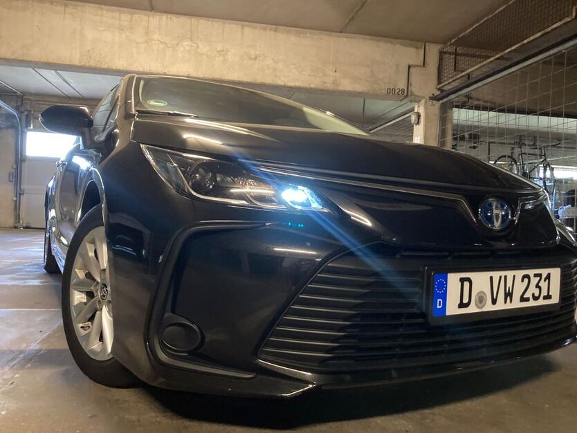 Toyota Corolla 90.000 km 21.000 € Ratingen 40880