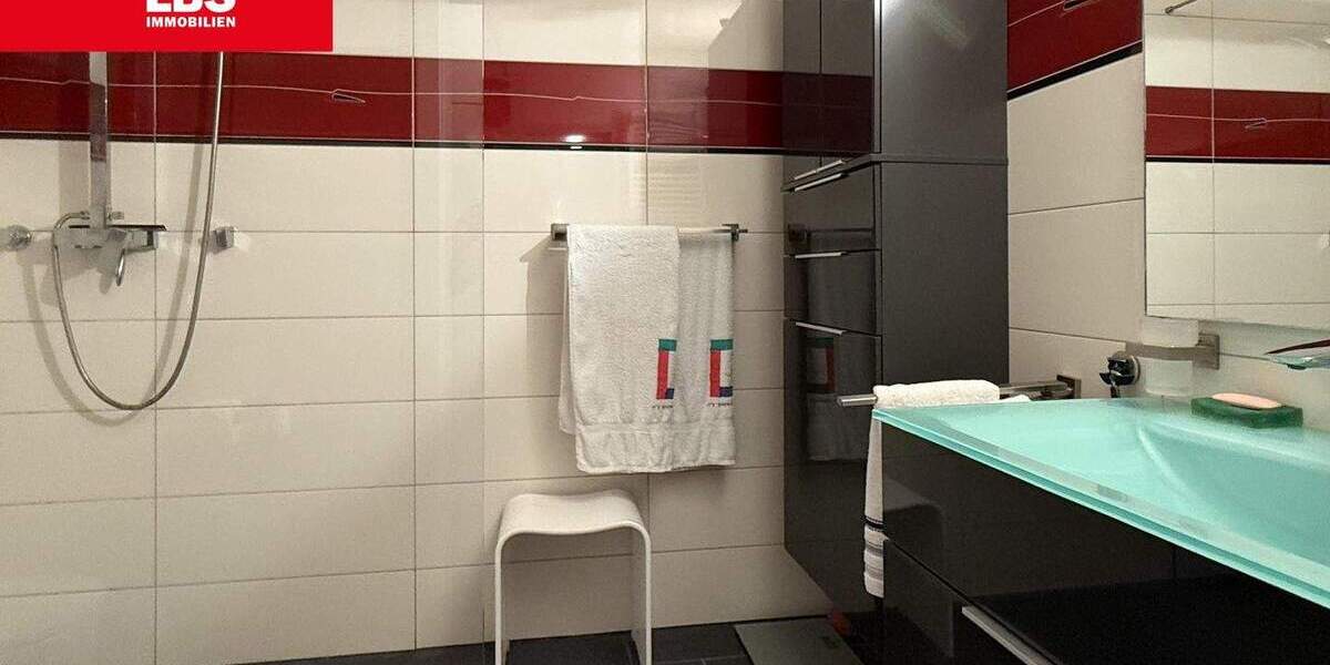 3,5 Raum Eigentumswohnung mit großer Loggia und Garage in Dorsten-Rhade 3 zimmer