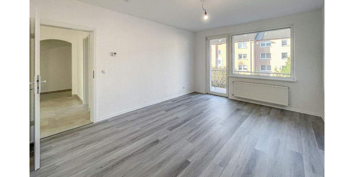 frisch renoviert - ruhige Lage - Balkon 3 zimmer
