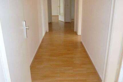 Wohnung zum Mieten in Düsseldorf 1.056,77 € 102.4 m²