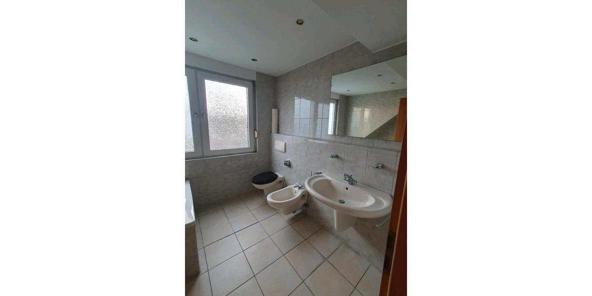 Dachgeschoßwohnung Gelsenkirchen - 2 Zimmer, 98 m&sup2;, 155.000&euro; | Angebot:25599725