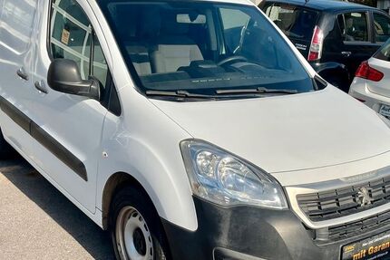 Peugeot Partner 111.980 km 8.800 &euro; Witten - NRW 58455