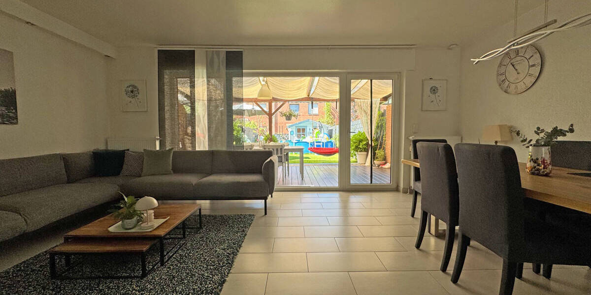 Charmantes Reihenmittelhaus mit ausgebautem Dachgeschoss in ruhiger Lage von Wesel-Fusternberg! 4 zimmer