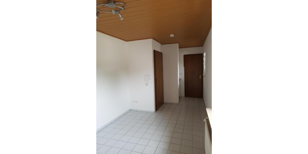 Wir bieten ein Apartment an 1 zimmer