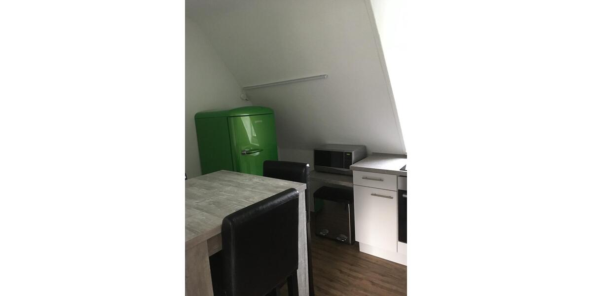 Dachgeschoßwohnung Duisburg Huckingen - 2 Zimmer, 47 m&sup2;, 750&euro; | Angebot:26200595