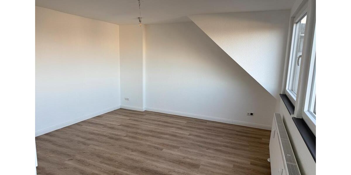 Dachgeschoßwohnung Mülheim an der Ruhr - 1 Zimmer, 30 m&sup2;, 375&euro; | Angebot:25420306
