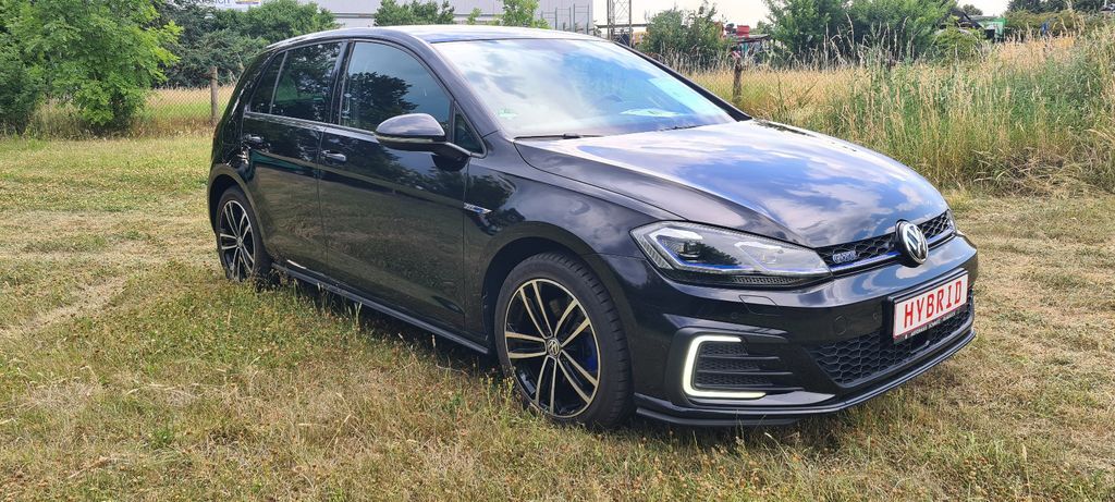 VW Golf 91.128 km 16.950 € Dorsten 46282