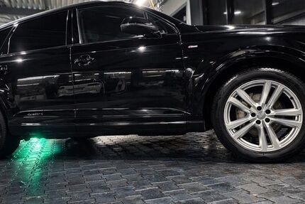 Audi Q7 150.000 km 35.900 &euro; Duisburg 47166