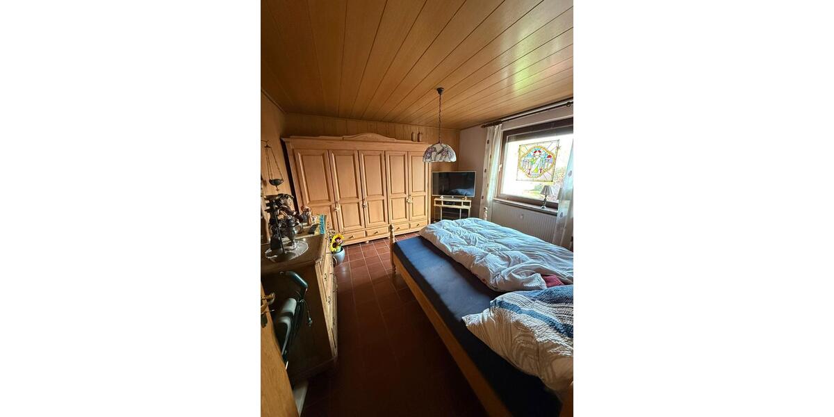 Etagenwohnung Duisburg Mittelmeiderich - 3 Zimmer, 94 m&sup2;, 145.000&euro; | Angebot:26380330